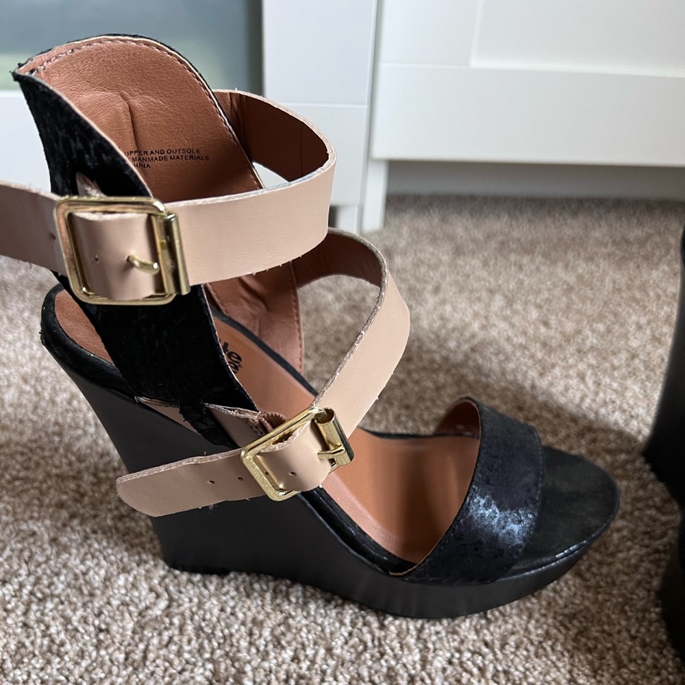 Black wedges with Nude straps.
